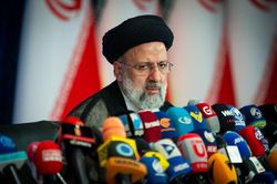 Ông Ebrahim Raisi tuyên thệ nhậm chức Tổng thống Iran