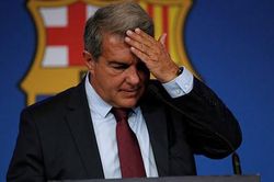 Messi chia tay Barca: Chủ tịch Laporta nói về pha 'lật kèo' chấn động lịch sử