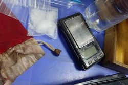 Phát hiện 4 thanh niên tụ tập sử dụng ma túy