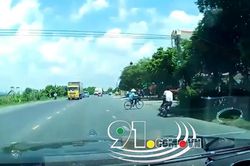 Thanh niên đầu trần phóng xe máy như 'thần gió' và cái kết