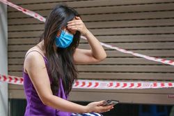 Tình nguyện viên điểm tiêm vaccine dương tính với SARS-CoV-2