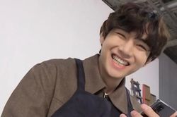 V BTS khiến hàng triệu ARMY 'stress' trên Weverse