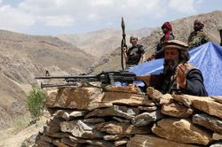 Taliban chiếm được khu vực quan trọng, sát hại quan chức Afghanistan