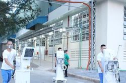 Ba trung tâm Hồi sức COVID-19 ở TPHCM đi vào hoạt động, hy vọng kéo giảm ca tử vong
