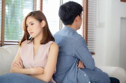 Vợ quyết ly hôn vì tôi không bỏ thuốc lá