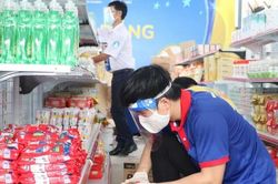 TPHCM cho phép nhân viên siêu thị, cửa hàng tiện lợi được lưu thông sau 18 giờ