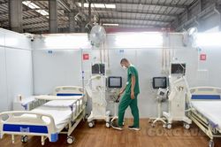 'Đột nhập' 3 trung tâm hồi sức tích cực quy mô 1.500 giường vừa đi vào hoạt động