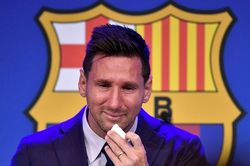 Barcelona đâm đơn kiện, ngăn PSG ký hợp đồng với Messi