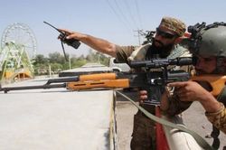Tình hình Afghanistan: Taliban muốn cô lập thủ đô Kabul; LHQ cảnh báo về tội ác chiến tranh