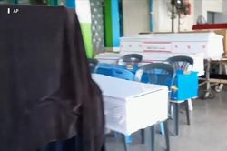 Hình ảnh Myanmar căng mình xử lý thi thể nạn nhân Covid-19