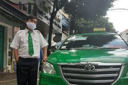 TPHCM: Sản phụ sinh con ngay trên xe taxi, được tài xế trợ giúp