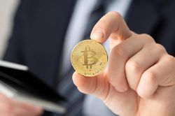 Giá Bitcoin hôm nay 10/8: Tăng dựng đứng, mỗi Bitcoin vượt 1 tỷ đồng