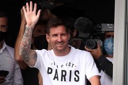 Tiền bạc của PSG đang làm rung chuyển bóng đá châu Âu