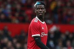 Tin chuyển nhượng MU 11/8: Paul Pogba khiến MU bối rối. Varane đã có mặt ở MU