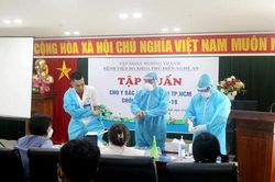 31 cán bộ y tế bệnh viện ngoài công lập Nghệ An tăng viện cho các tỉnh phía Nam chống dịch