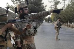 Nhiều thành phố ở Afghanistan rơi vào tay Taliban