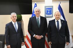 Thủ tướng Israel và Giám đốc CIA thảo luận tình hình Trung Đông