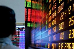 VN-Index giảm gần 5 điểm trước áp lực bán mạnh