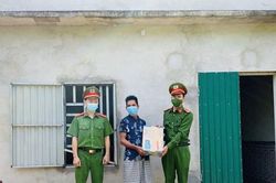 Hành trình trở về đẫm nước mắt của người đàn ông sau 10 năm bị lừa bán