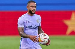 Depay giống Messi tới… 73%