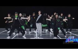 Vũ điệu bàn cờ của Vương Nhất Bác: Cuồng nhiệt và táo bạo!