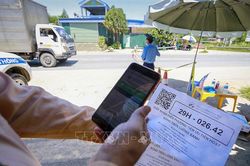 Khai báo y tế bằng mã QR với toàn bộ người vào - ra các chốt kiểm soát dịch bệnh