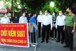 Bí thư Thành ủy Hà Nội Đinh Tiến Dũng: Khuyến khích các doanh nghiệp đủ điều kiện an toàn duy trì sản xuất kinh doanh