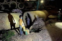Gặp khó do dịch bệnh, 6 người ở Bình Dương trú trong ống cống