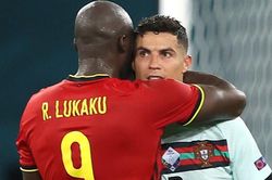 Cole: 'Lukaku cùng đẳng cấp với Ronaldo'