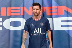 Messi: Đến PSG để kiếm bộn tiền