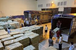 Đột kích kho hàng trị giá gần 10 tỷ đồng có dấu hiệu giả mạo nhãn hiệu