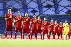 Tuyển Việt Nam đứng đầu Đông Nam Á trên bảng xếp hạng FIFA; Chelsea hoàn tất thương vụ bom tấn