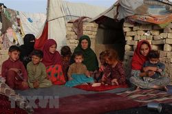 LHQ hối thúc các nước láng giềng Afghanistan mở cửa biên giới
