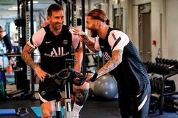 Messi và Ramos ôm nhau thắm thiết trong buổi tập của PSG