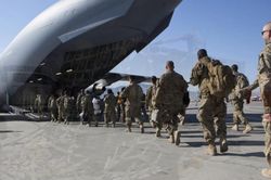 Taliban trỗi dậy, Mỹ điều 3.000 quân đến Afghanistan