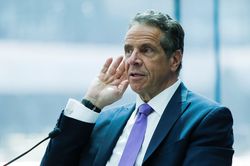 Ông Cuomo lần đầu lên tiếng sau tuyên bố từ chức