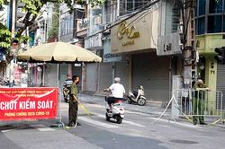 Hà Nội: 24h xử phạt 900 trường hợp vi phạm quy định phòng dịch Covid-19