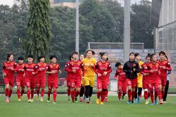 Đội tuyển nữ Việt Nam gấp rút tìm 'quân xanh' chuẩn bị cho Asian Cup