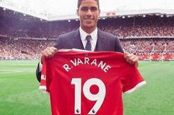 Man United chính thức công bố thương vụ Varane, hợp đồng 4 năm và khoác áo số 19