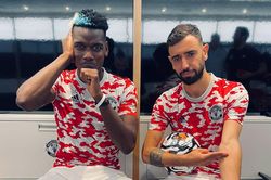 Màn bùng nổ của Pogba và Fernandes
