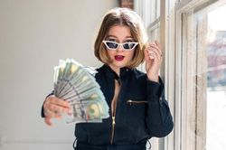 Cô gái Mỹ kiếm đủ tiền để nghỉ hưu ở tuổi 27