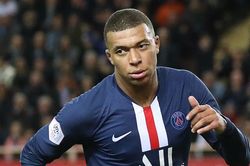 PSG: Tương lai nào cho Mbappe sau sự xuất hiện của Messi?