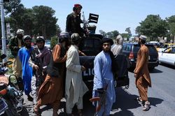Nóng: Chính phủ Afghanistan sẽ chuyển giao quyền lực cho Taliban
