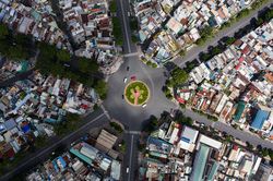 Lý do TP.HCM chưa nên giảm mức giãn cách dù số ca nhiễm đi ngang