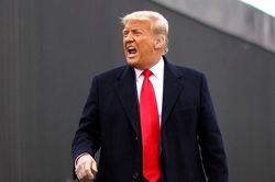Ông Trump kêu gọi Tổng thống Biden từ chức