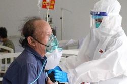 Phó chủ tịch TPHCM: 'Không để F0 trở nặng mà không được tiếp nhận, điều trị'
