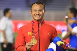 Trọng Hoàng đấu giá HCV SEA Games, ủng hộ TPHCM chống dịch
