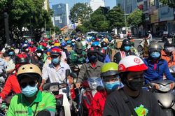 TP.HCM: Người dân đang 'làm lơ' với giãn cách xã hội?