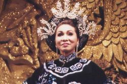 'Thái hậu Dương Vân Nga' Bạch Tuyết - Xứng danh 'Cải lương chi bảo'