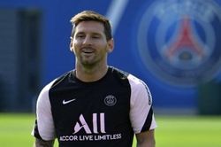Messi có sức hút mãnh liệt với fan PSG, biểu diễn kỹ thuật 'thượng thừa' và dự kiến trận ra mắt